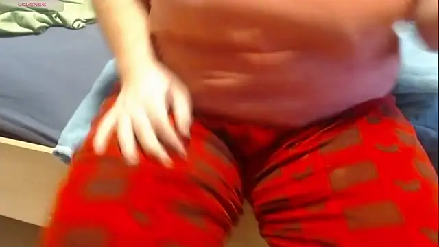 Snapshot of Santanna77 chatting on October 2025 07:20:01 AM Santanna77 online show from October 2025 07:20:01 AM