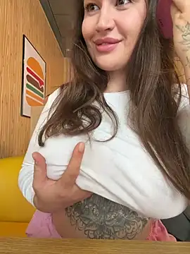 Snapshot of TattooGirlAlia chatting on November 2025 07:18:02 AM TattooGirlAlia online show from November 2025 07:18:02 AM