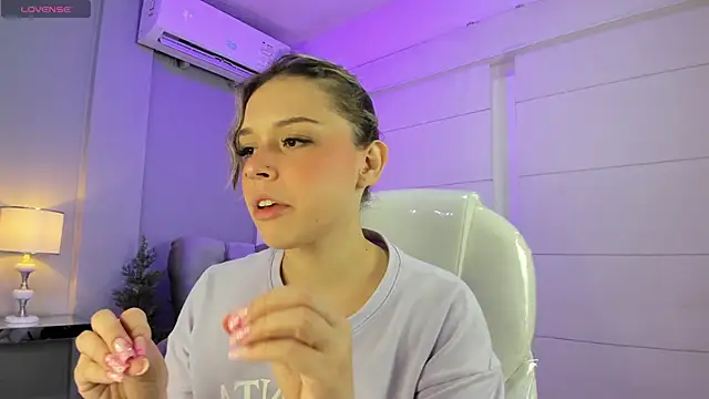 THALIA 13 online show from February 2025 04:21:01 AM