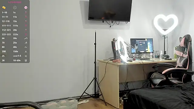 Snapshot of Mary_Blu chatting on October 2025 10:03:01 AM Mary Blu online show from October 2025 10:03:01 AM