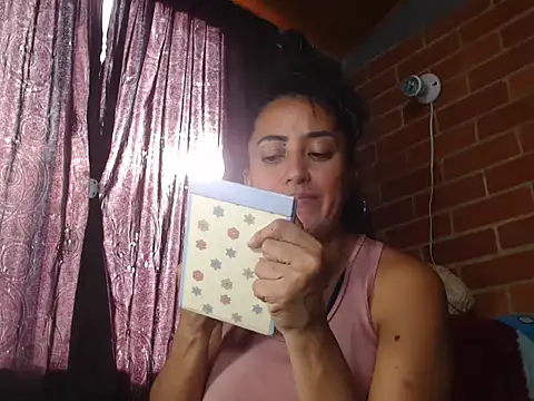 Alexandrina online show from December 2024 08:53:02 PM