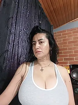 Snapshot of Alexandrina chatting on November 2025 11:27:02 AM Alexandrina online show from November 2025 11:27:02 AM