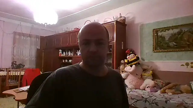 Snapshot of Luceriusbigass chatting on November 2025 06:30:01 PM Luceriusbigass online show from November 2025 06:30:01 PM