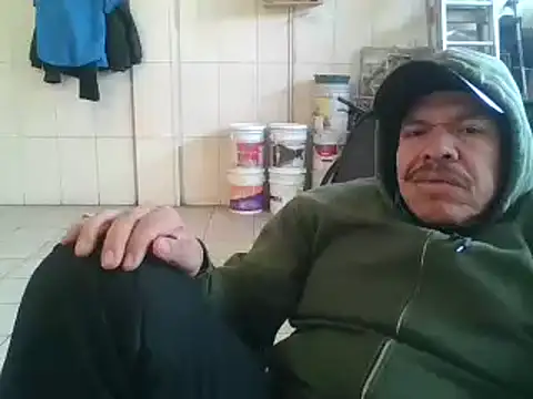 Snapshot of Oskr2024XXX chatting on January 2025 06:32:02 PM Oskr2024XXX online show from January 2025 06:32:02 PM