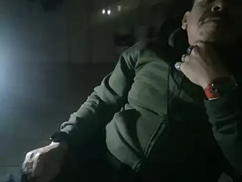 Snapshot of Oskr2024XXX chatting on January 2025 01:31:02 AM Oskr2024XXX online show from January 2025 01:31:02 AM