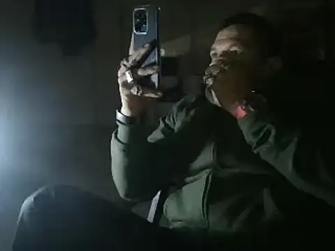 Snapshot of Oskr2024XXX chatting on January 2025 05:05:02 AM Oskr2024XXX online show from January 2025 05:05:02 AM