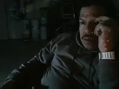 Snapshot of Oskr2024XXX chatting on January 2025 05:43:01 AM Oskr2024XXX online show from January 2025 05:43:01 AM