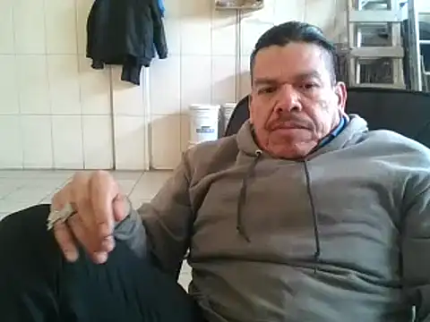 Snapshot of Oskr2024XXX chatting on February 2025 08:15:02 PM Oskr2024XXX online show from February 2025 08:15:02 PM