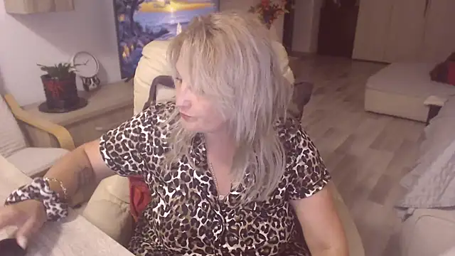 Divineblond online show from September 2025 10:46:02 PM