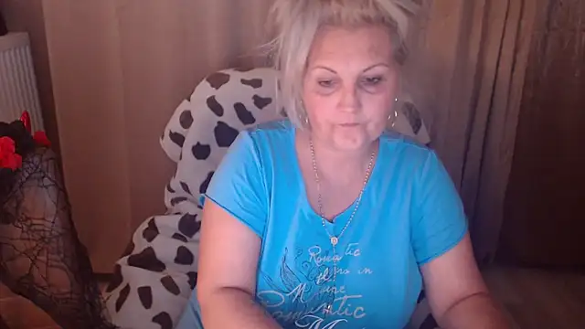 Divineblond online show from October 2025 03:24:02 PM