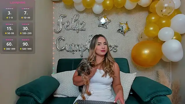 Snapshot of paolarey chatting on February 2025 04:36:01 PM paolarey online show from February 2025 04:36:01 PM