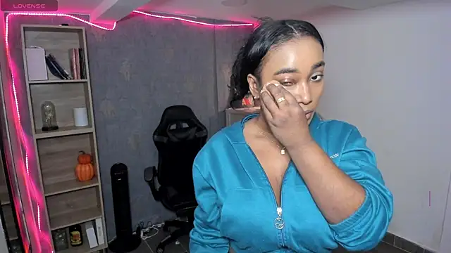 alessia anderson online show from October 2025 11:27:02 PM