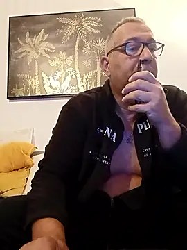 Soloyan online show from October 2025 05:29:01 AM