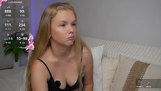 Snapshot of urblonde chatting on September 2025 02:57:01 AM urblonde online show from September 2025 02:57:01 AM