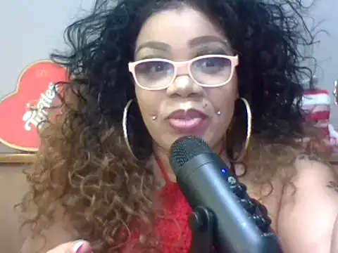 Snapshot of NailGoddessnow chatting on February 2025 03:09:02 AM NailGoddessnow online show from February 2025 03:09:02 AM