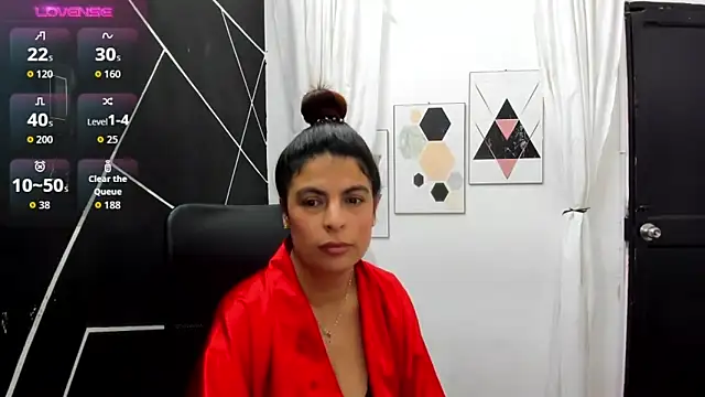 Liz Levo online show from September 2025 01:04:01 PM