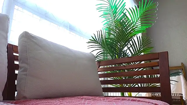 MySweetSofie online show from March 2025 12:00:01 AM