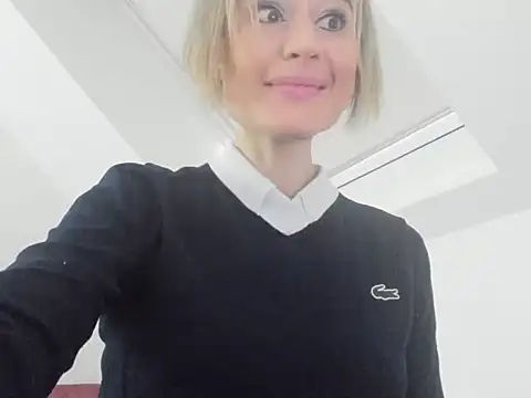 Snapshot of Ssoniaaa chatting on February 2025 12:39:01 PM Ssoniaaa online show from February 2025 12:39:01 PM