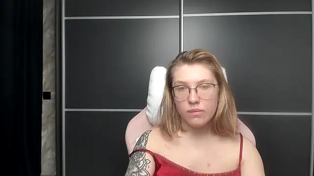 Reginasmilee online show from January 2025 03:04:02 AM