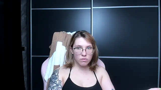 Reginasmilee online show from January 2025 09:44:02 AM