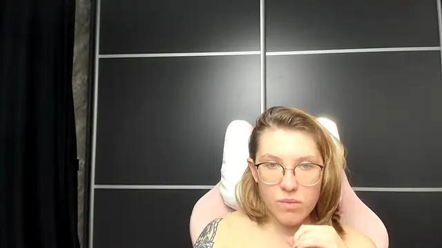 Reginasmilee online show from January 2025 06:27:02 AM