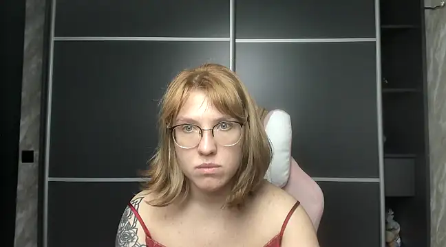 Reginasmilee online show from February 2025 06:33:01 AM