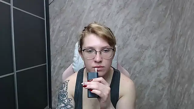 Reginasmilee online show from February 2025 12:11:02 PM