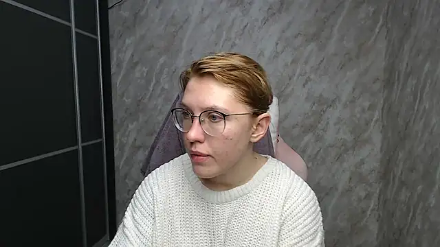 Reginasmilee online show from February 2025 02:35:02 PM