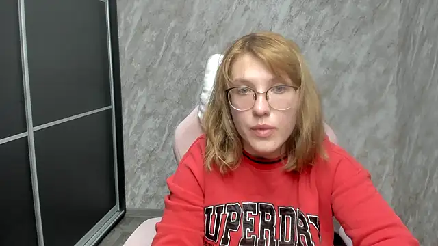 Reginasmilee online show from February 2025 02:58:02 PM