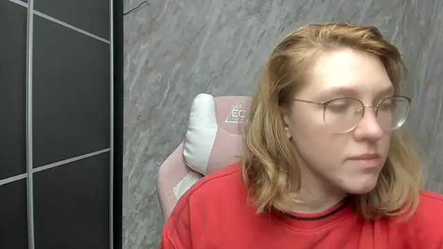 Reginasmilee online show from February 2025 06:03:01 AM