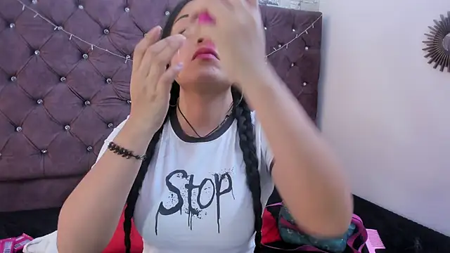 gabriela grace online show from October 2025 03:30:02 PM