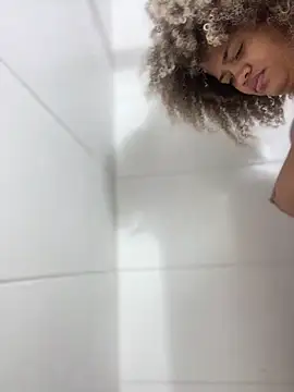 riri brunnete online show from February 2025 12:50:01 PM