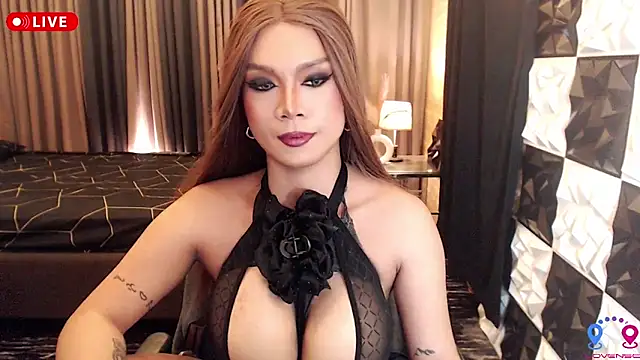 Snapshot of BigCockJewel chatting on October 2025 11:18:02 AM BigCockJewel online show from October 2025 11:18:02 AM