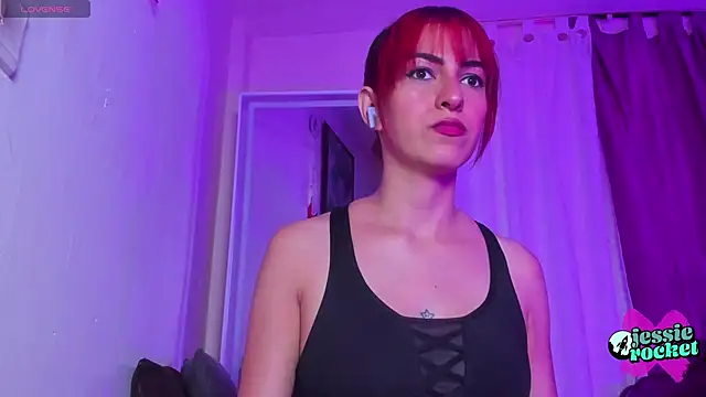 jessierocketx online show from October 2025 05:54:02 PM