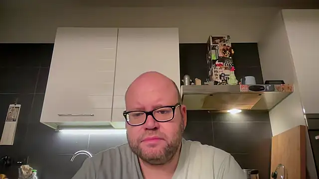 theitalianbear online show from December 2024 05:42:01 AM