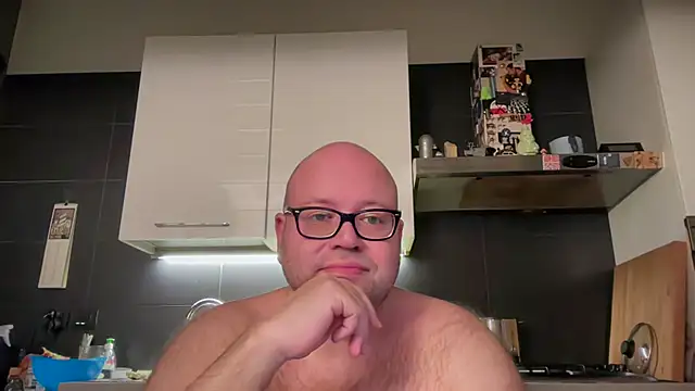 theitalianbear online show from December 2024 04:27:02 PM