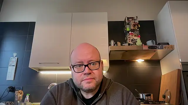 theitalianbear online show from January 2025 01:40:01 PM