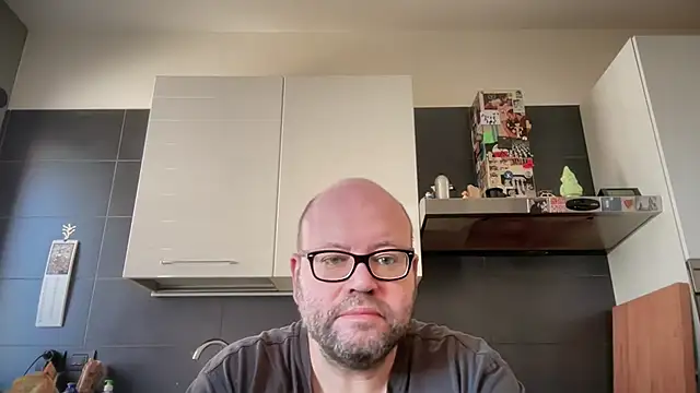 Snapshot of theitalianbear chatting on October 2025 09:39:02 AM theitalianbear online show from October 2025 09:39:02 AM