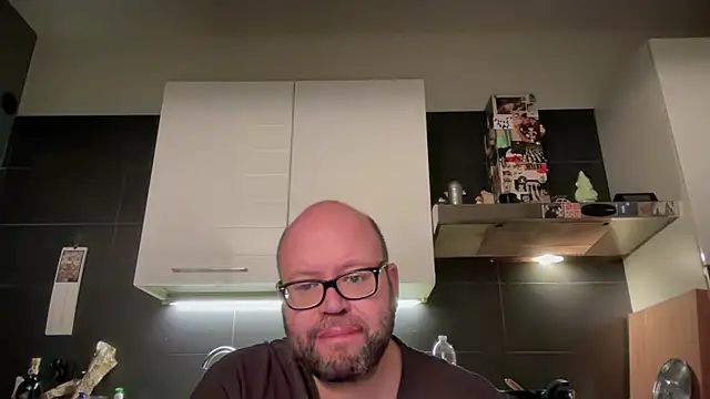 Snapshot of theitalianbear chatting on October 2025 08:30:02 PM theitalianbear online show from October 2025 08:30:02 PM