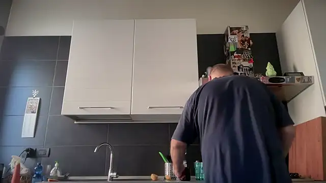 Snapshot of theitalianbear chatting on October 2025 01:55:02 PM theitalianbear online show from October 2025 01:55:02 PM