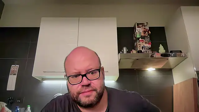 Snapshot of theitalianbear chatting on October 2025 02:34:02 AM theitalianbear online show from October 2025 02:34:02 AM