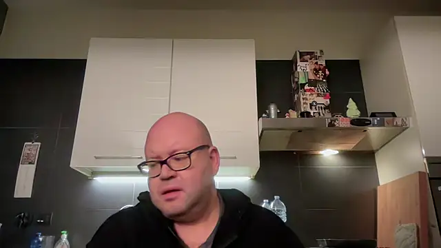 Snapshot of theitalianbear chatting on October 2025 02:56:02 AM theitalianbear online show from October 2025 02:56:02 AM