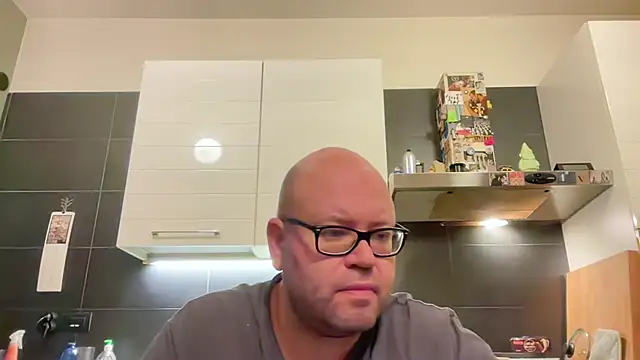 Snapshot of theitalianbear chatting on October 2025 12:41:02 AM theitalianbear online show from October 2025 12:41:02 AM