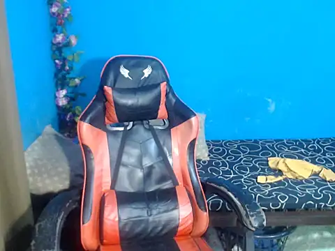 venustheg0ddess online show from November 2025 05:06:01 AM