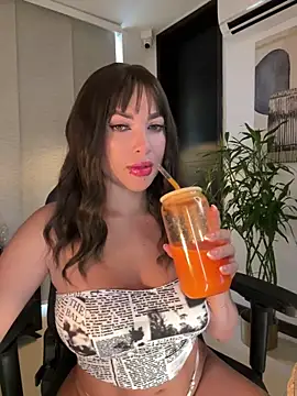 HannaBeckett online show from February 2025 03:17:02 PM