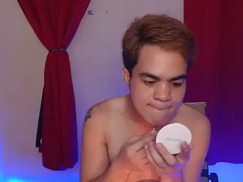 Snapshot of mike_jm chatting on November 2025 09:09:02 AM mike jm online show from November 2025 09:09:02 AM