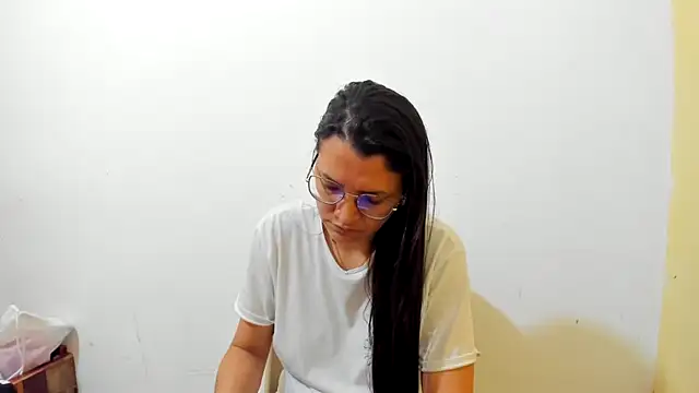 MARILYN GARCIA online show from October 2025 01:33:02 PM