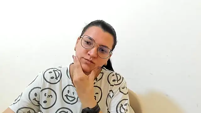 MARILYN GARCIA online show from November 2025 03:02:01 PM