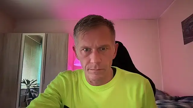 Snapshot of slaveboy2016@xh chatting on October 2025 10:27:02 AM slaveboy2016xh online show from October 2025 10:27:02 AM