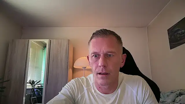 Snapshot of slaveboy2016@xh chatting on October 2025 03:08:01 PM slaveboy2016xh online show from October 2025 03:08:01 PM